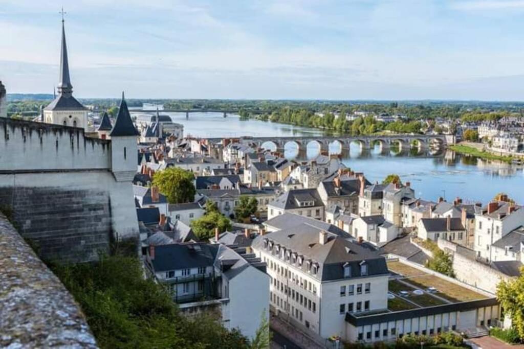 L'Escapade : Maison Centre-Ville Avec Cour Saumur Exterior foto