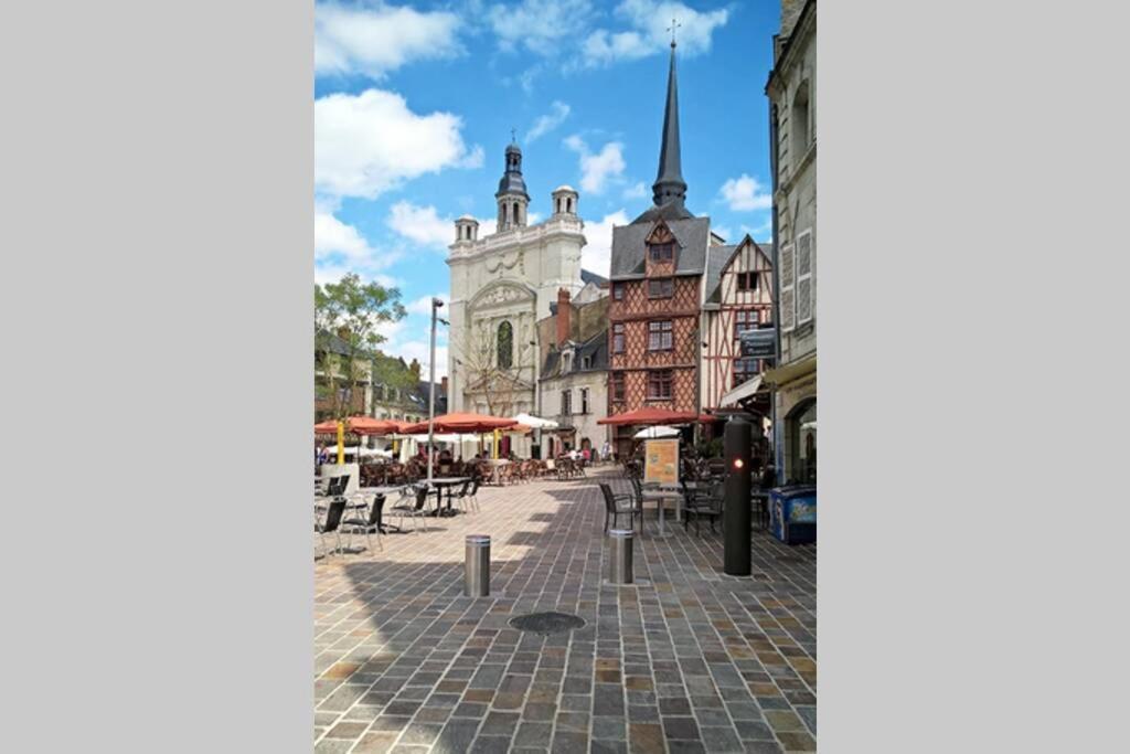 L'Escapade : Maison Centre-Ville Avec Cour Saumur Exterior foto